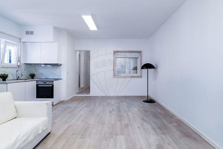 Apartamento T5 em Amadora com 94 m²