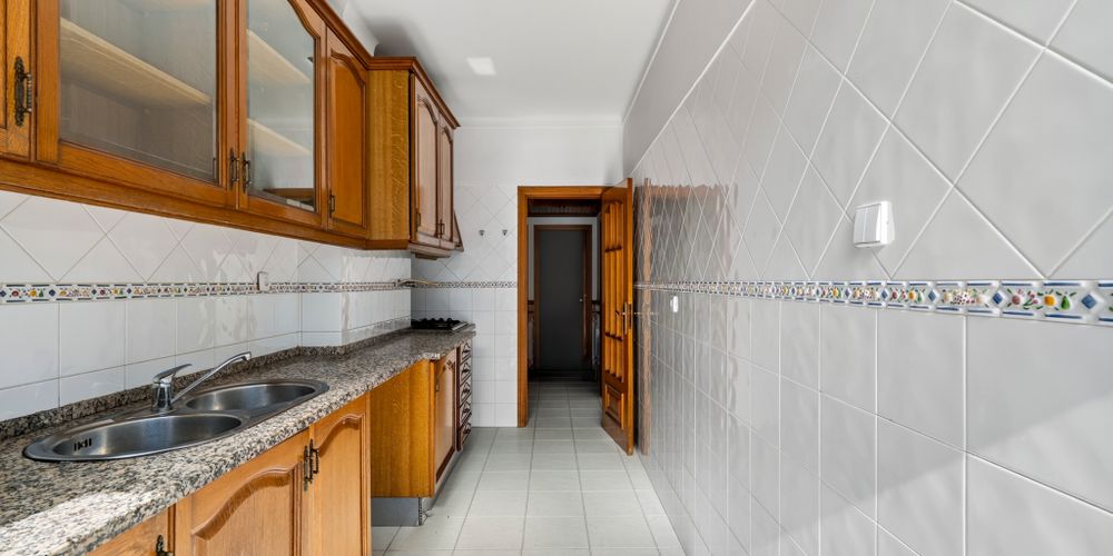 Apartamento T2 à venda em Amadora