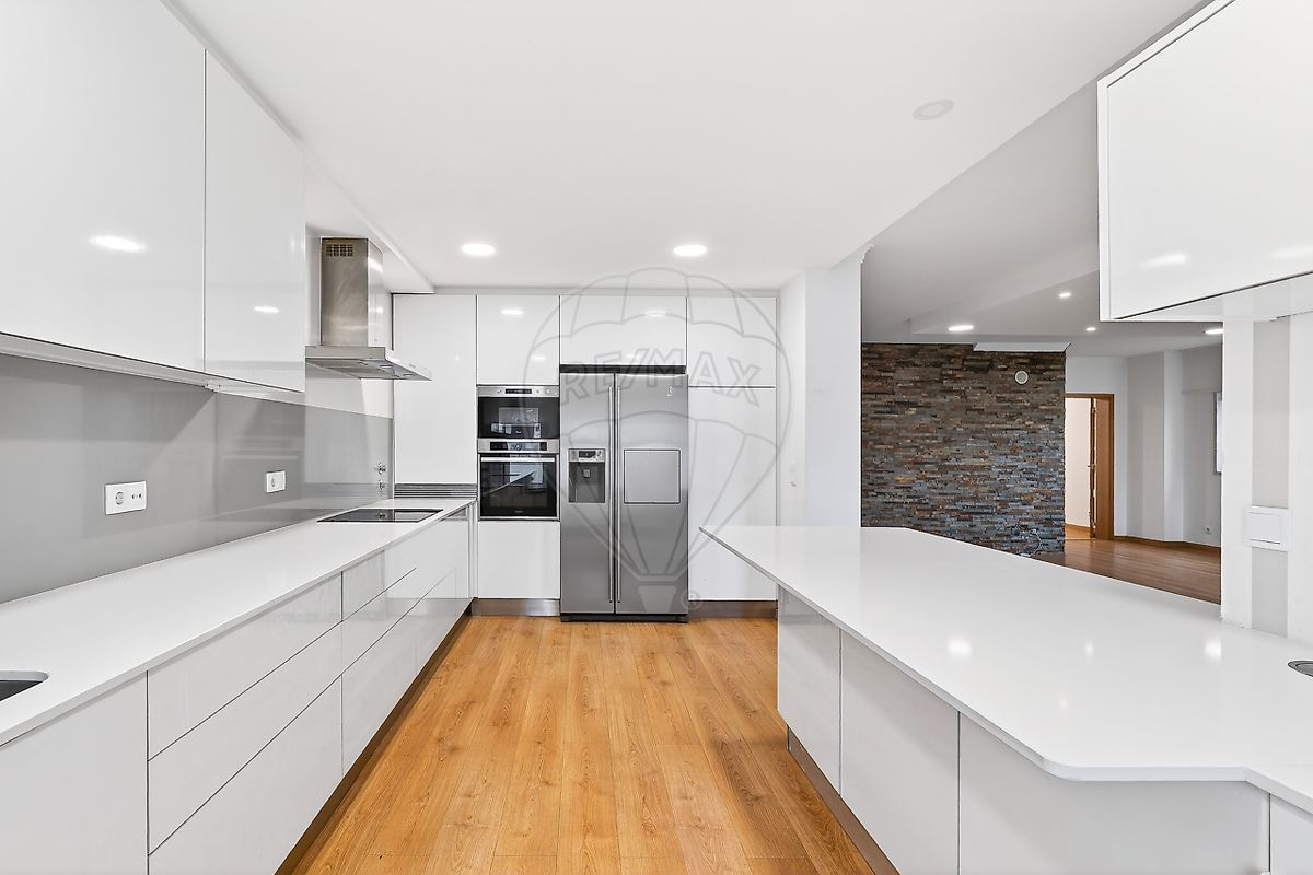 Apartamento T3 à venda em Oeiras