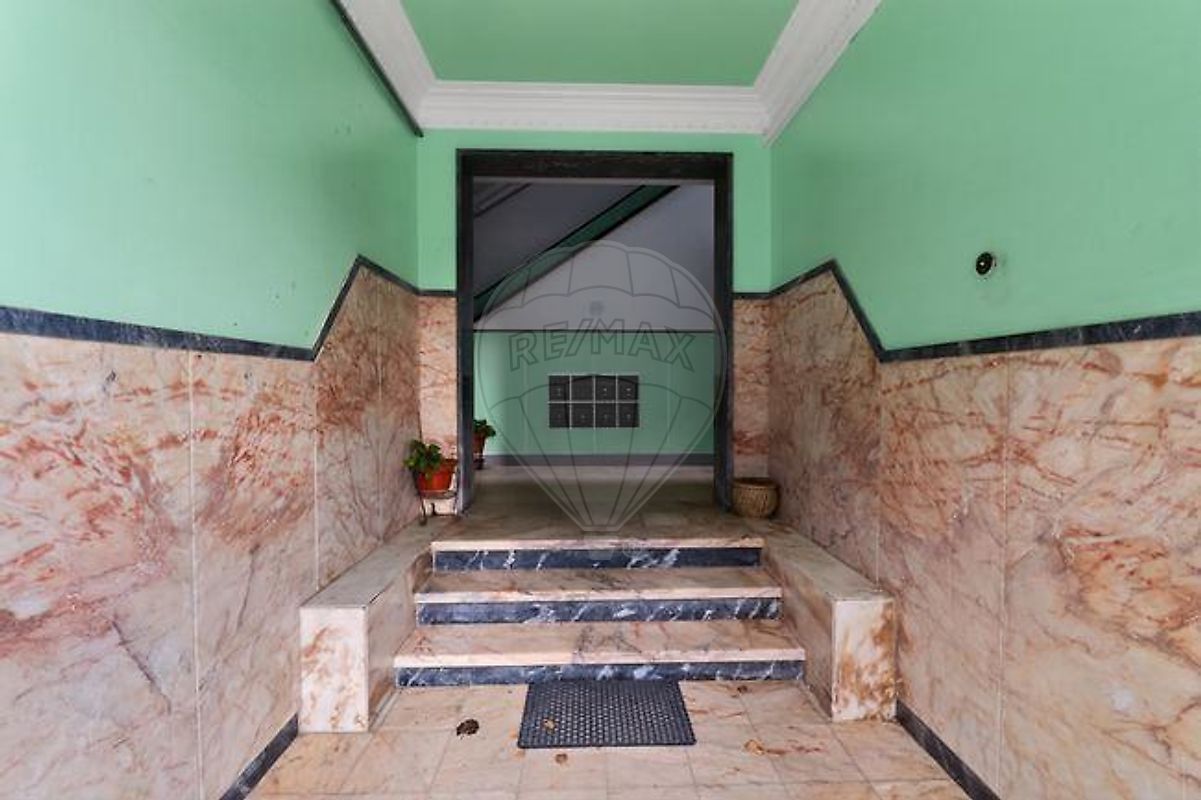 Apartamento T2 à venda em Almada